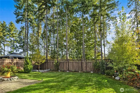 $859,999 | 14709 Overlook Drive East, Bonney Lake, WA 98391