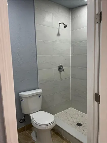 $1,100 | 309 Riverdale Road, Palm Springs, FL 33461