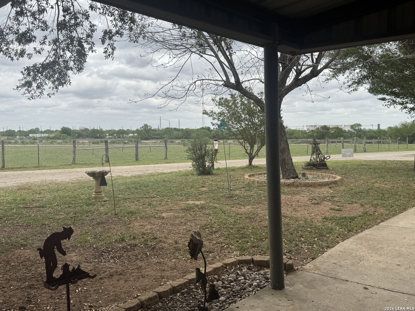 7084 Richter Road Elmendorf, TX 78112 - Photo 4 of 59