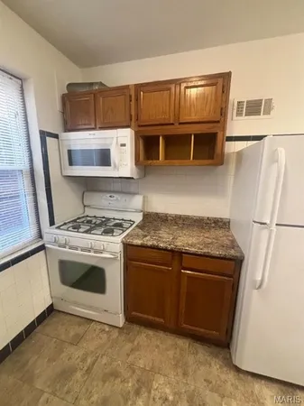 $1,100 | 3720 Chippewa Street, Unit A, St. Louis, MO 63116