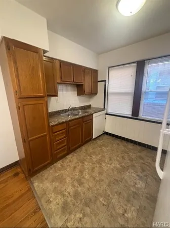 $1,100 | 3720 Chippewa Street, Unit A, St. Louis, MO 63116