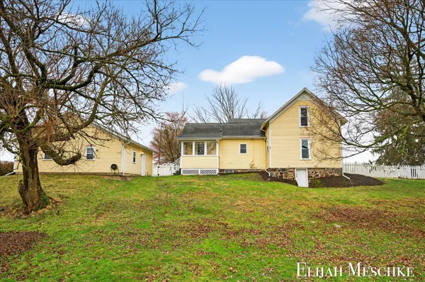 $349,900 | 3578 Bennett Road, Saranac, MI 48881