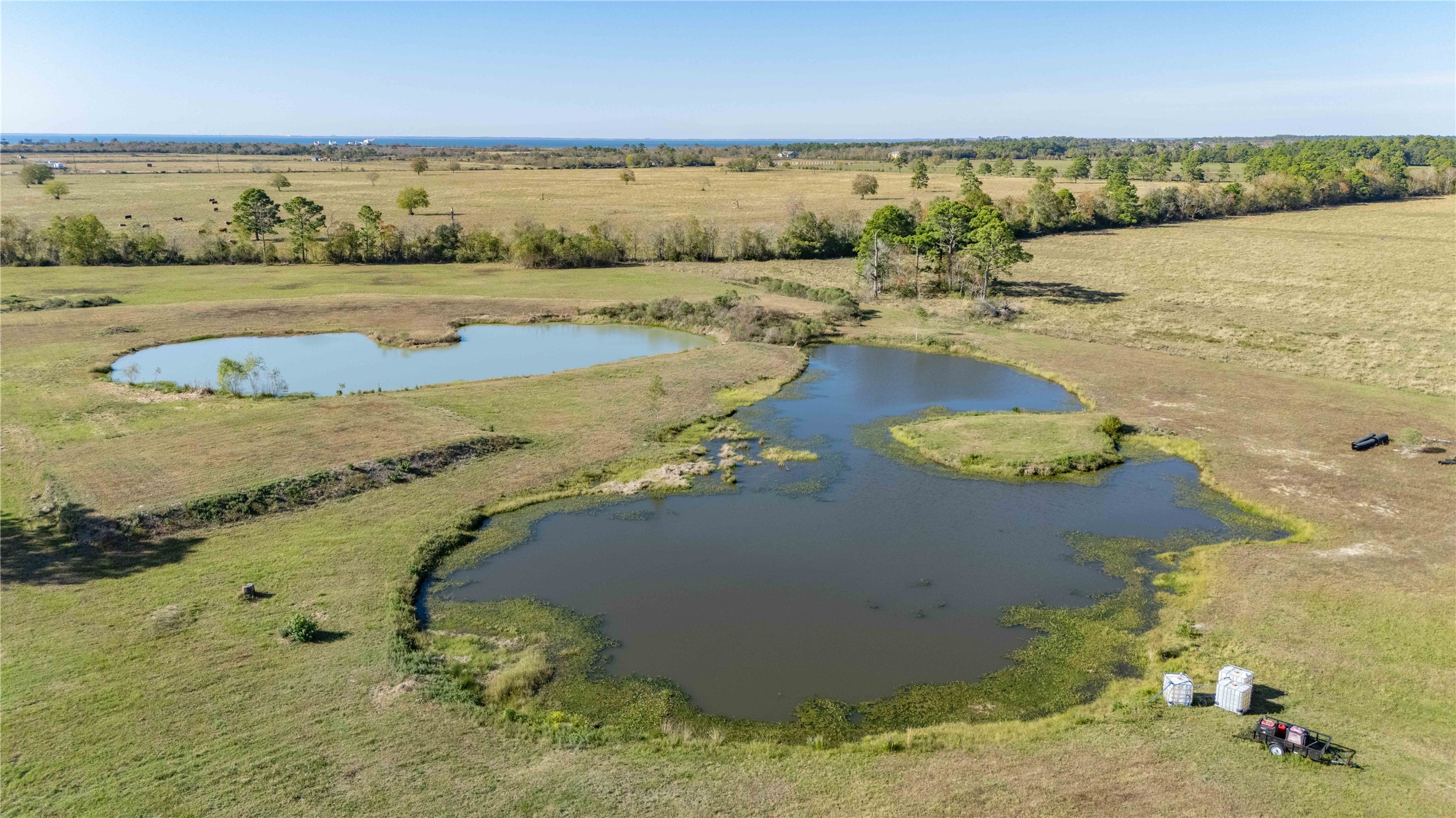 6641 Eagle Road Anahuac, TX 77514 - Photo 12 of 47
