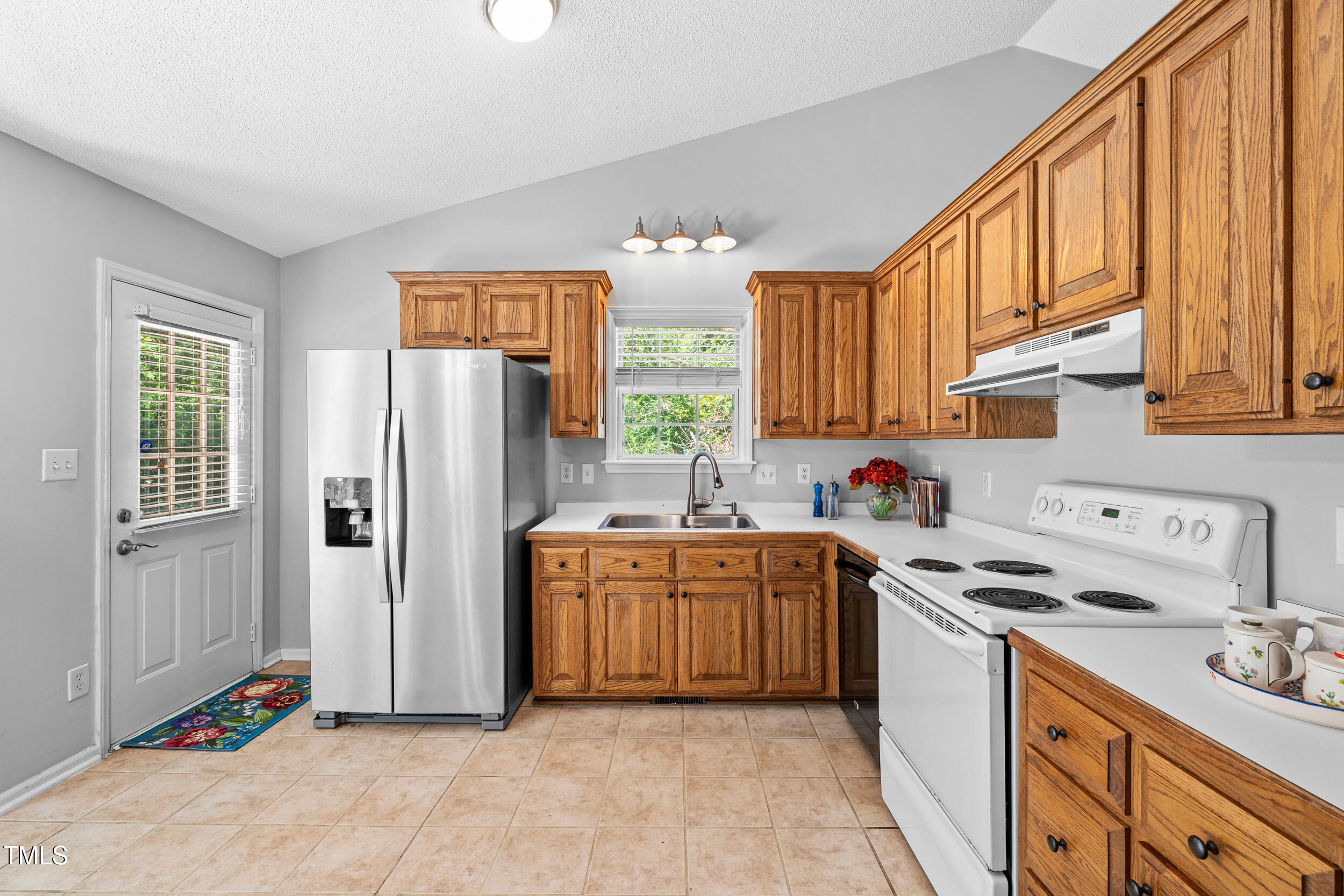 2213 Bufflehead Road Raleigh, NC 27616 - Photo 12 of 30 11 -2213 bufflehead rd, interior, kitche