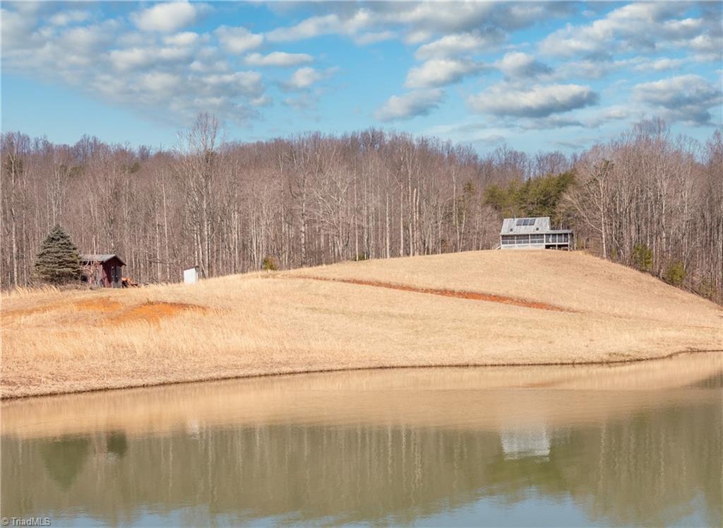 488 Crestview Road Stuart, VA 24171 - Photo 11 of 38