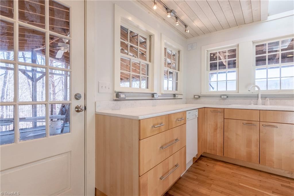 488 Crestview Road Stuart, VA 24171 - Photo 20 of 38