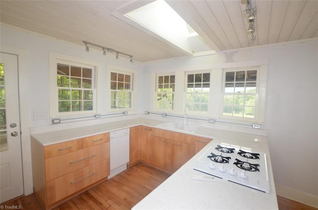 488 Crestview Road Stuart, VA 24171 - Photo 22 of 38