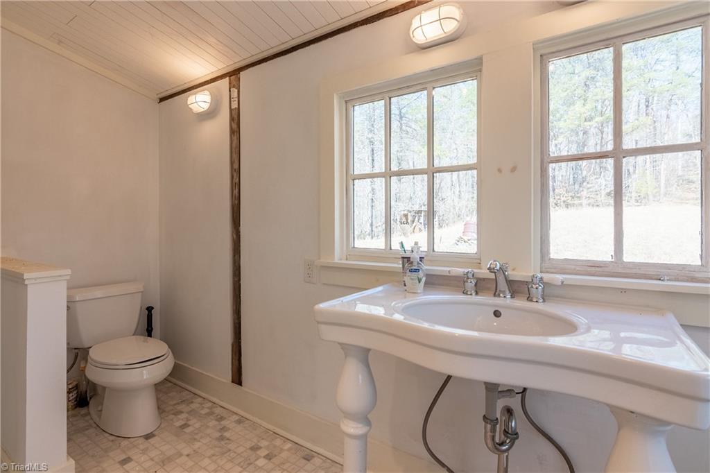 488 Crestview Road Stuart, VA 24171 - Photo 30 of 38