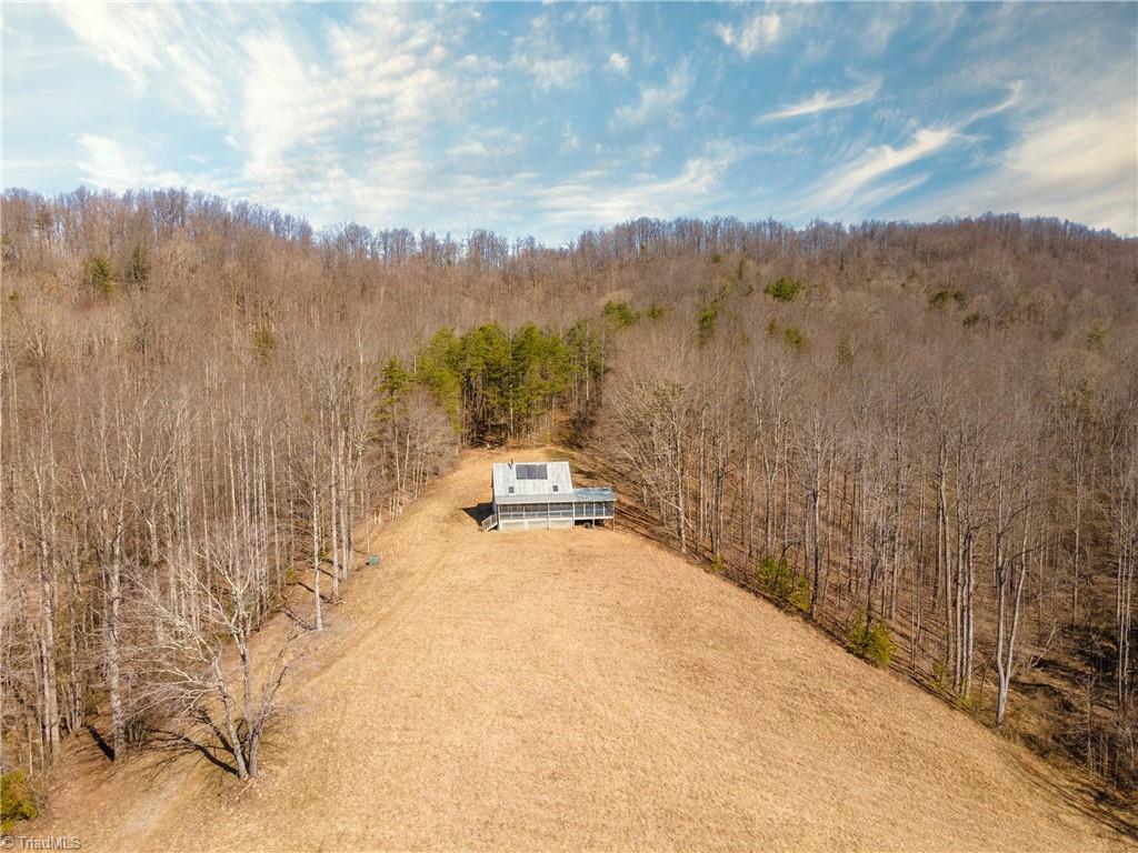 488 Crestview Road Stuart, VA 24171 - Photo 7 of 38