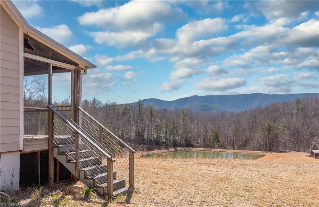 488 Crestview Road Stuart, VA 24171 - Photo 9 of 38