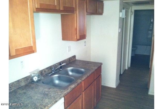 18202 North Cave Creek Road Phoenix, AZ 85032 - Photo 3 of 6 20121005215626770060000000-o