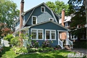 11 Bar Beach Road Port Washington, NY 11050 - Photo 1 of 1 Gallery Image 1