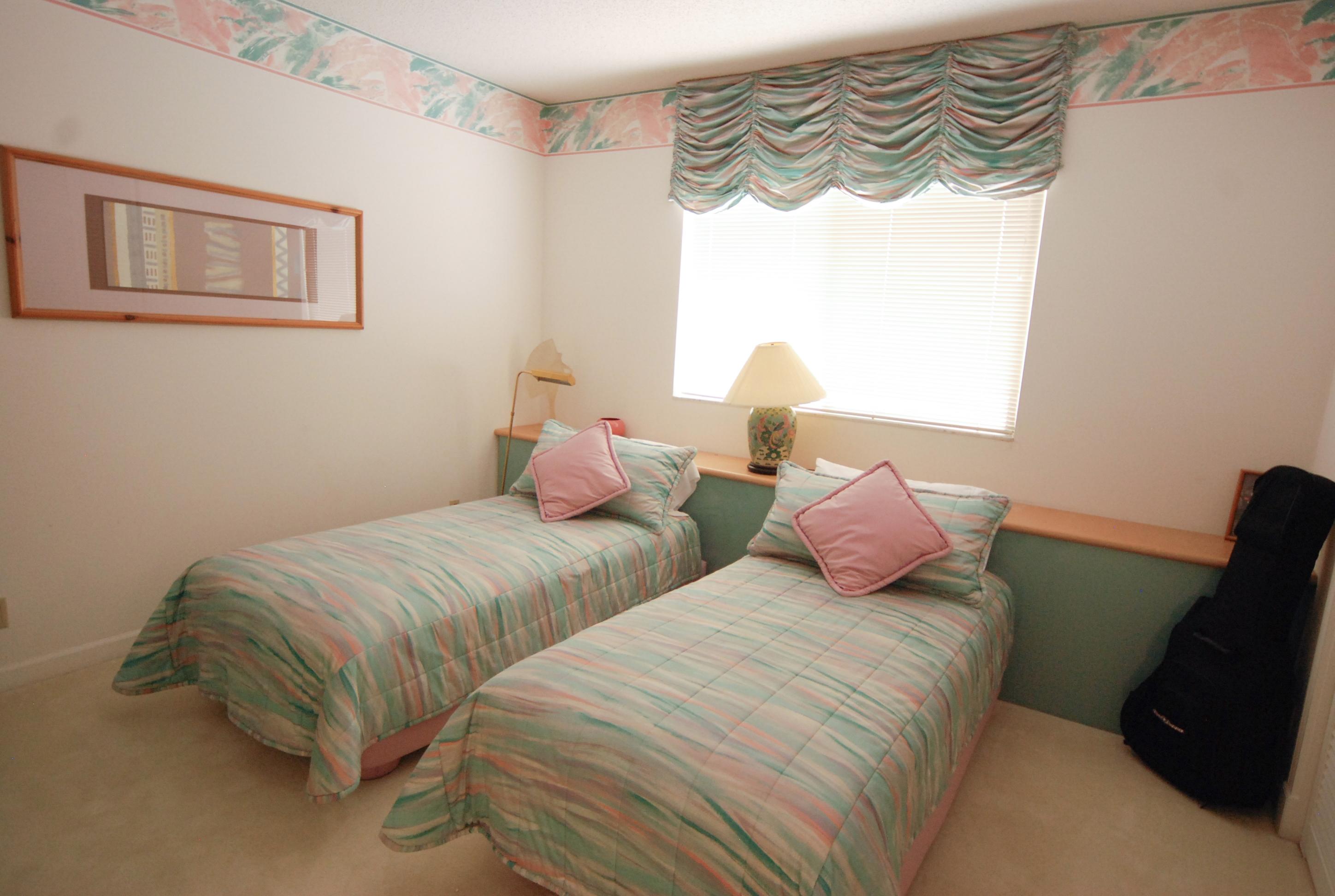 5383 Ascot Bend Boca Raton, FL 33496 - Photo 21 of 31 guest bed1