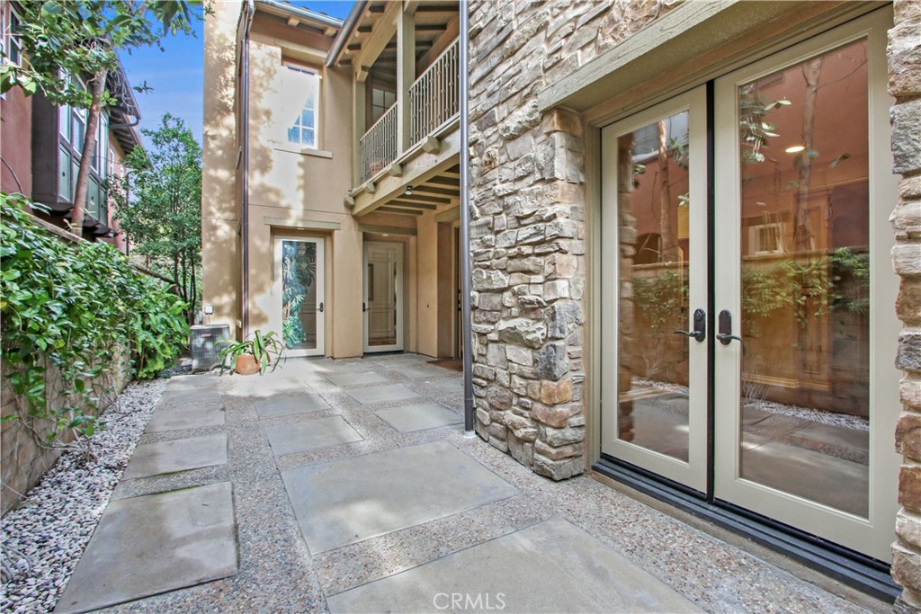 35 Triple Leaf Irvine, CA 92620 - Photo 4 of 52