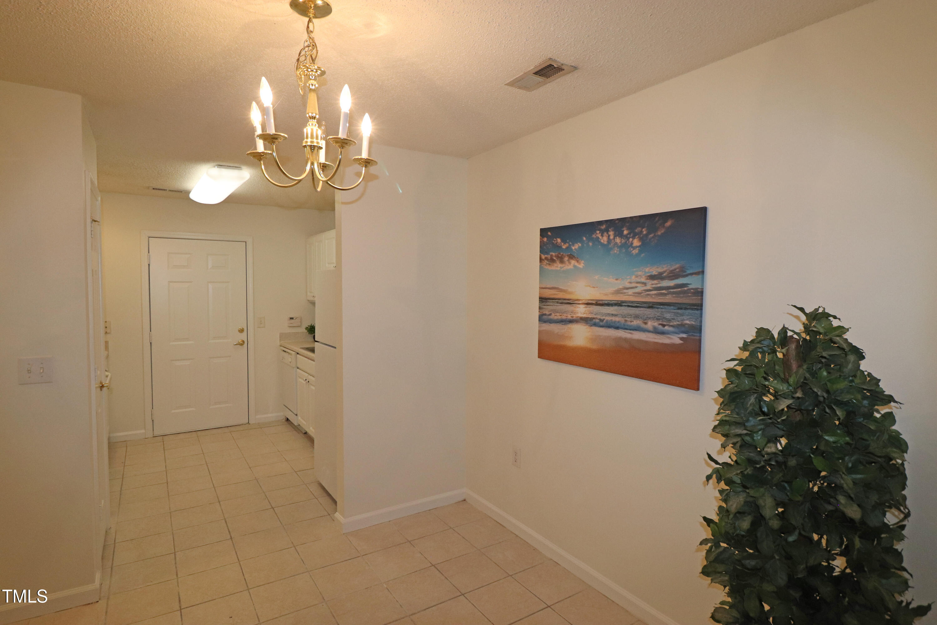 11321 Involute Place, Unit 102 Raleigh, NC 27617 - Photo 22 of 37 Dining room