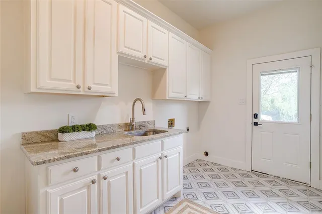 $935,000 | 657 Silver Spur, Weatherford, TX 76087