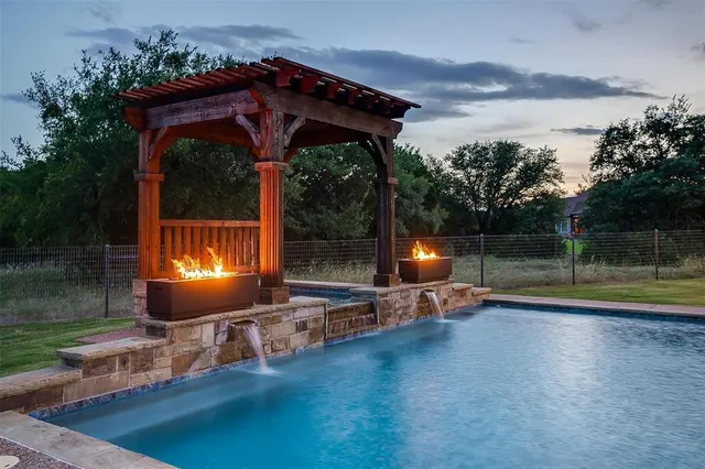 $935,000 | 657 Silver Spur, Weatherford, TX 76087