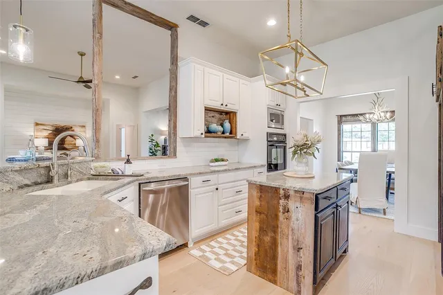 $935,000 | 657 Silver Spur, Weatherford, TX 76087