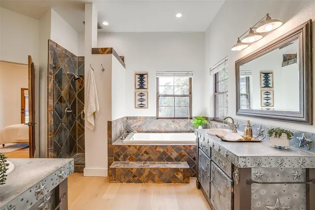 $935,000 | 657 Silver Spur, Weatherford, TX 76087