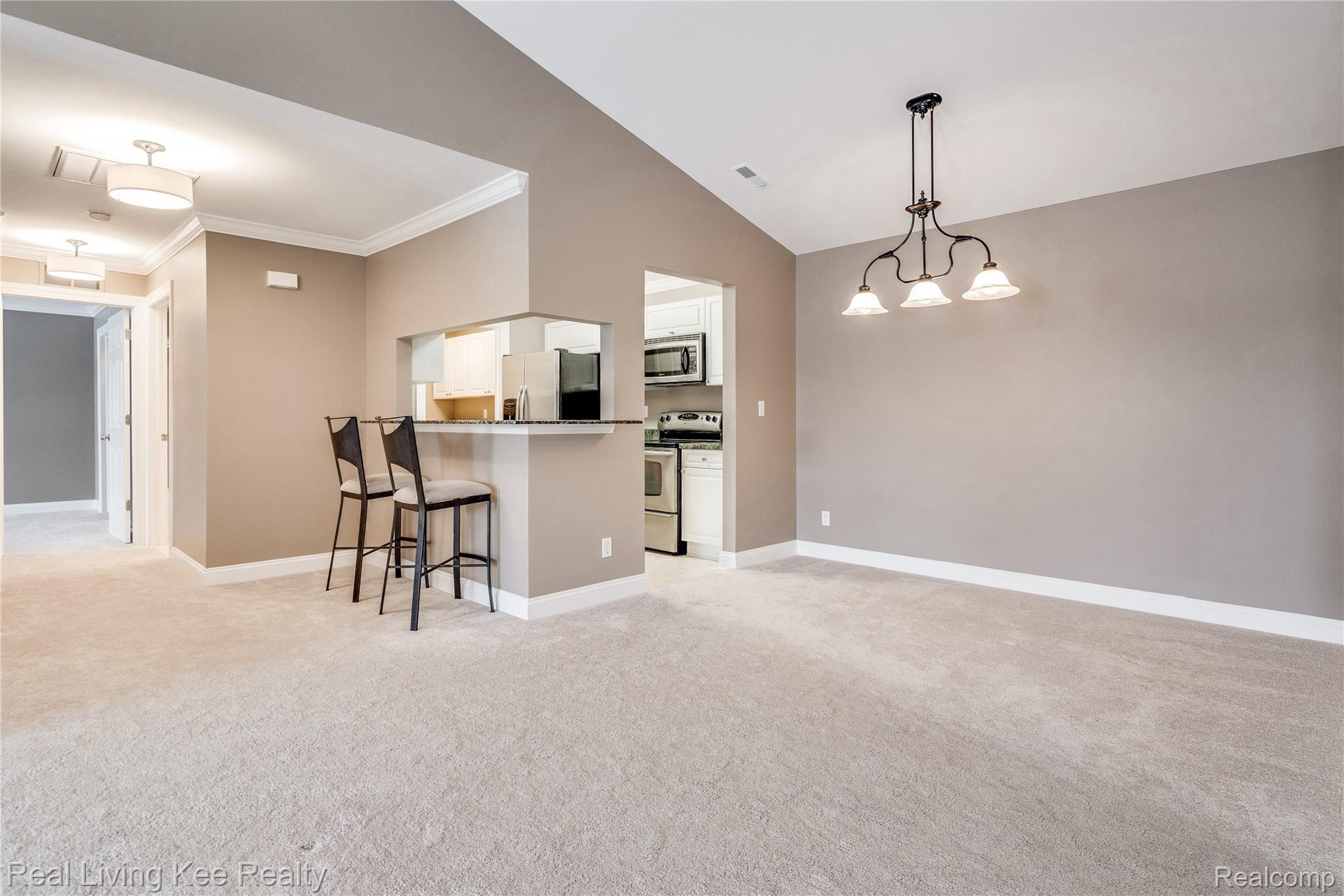3601 Tremonte Circle Rochester, MI 48306 - Photo 12 of 44 Interiors (13 of 38).jpg