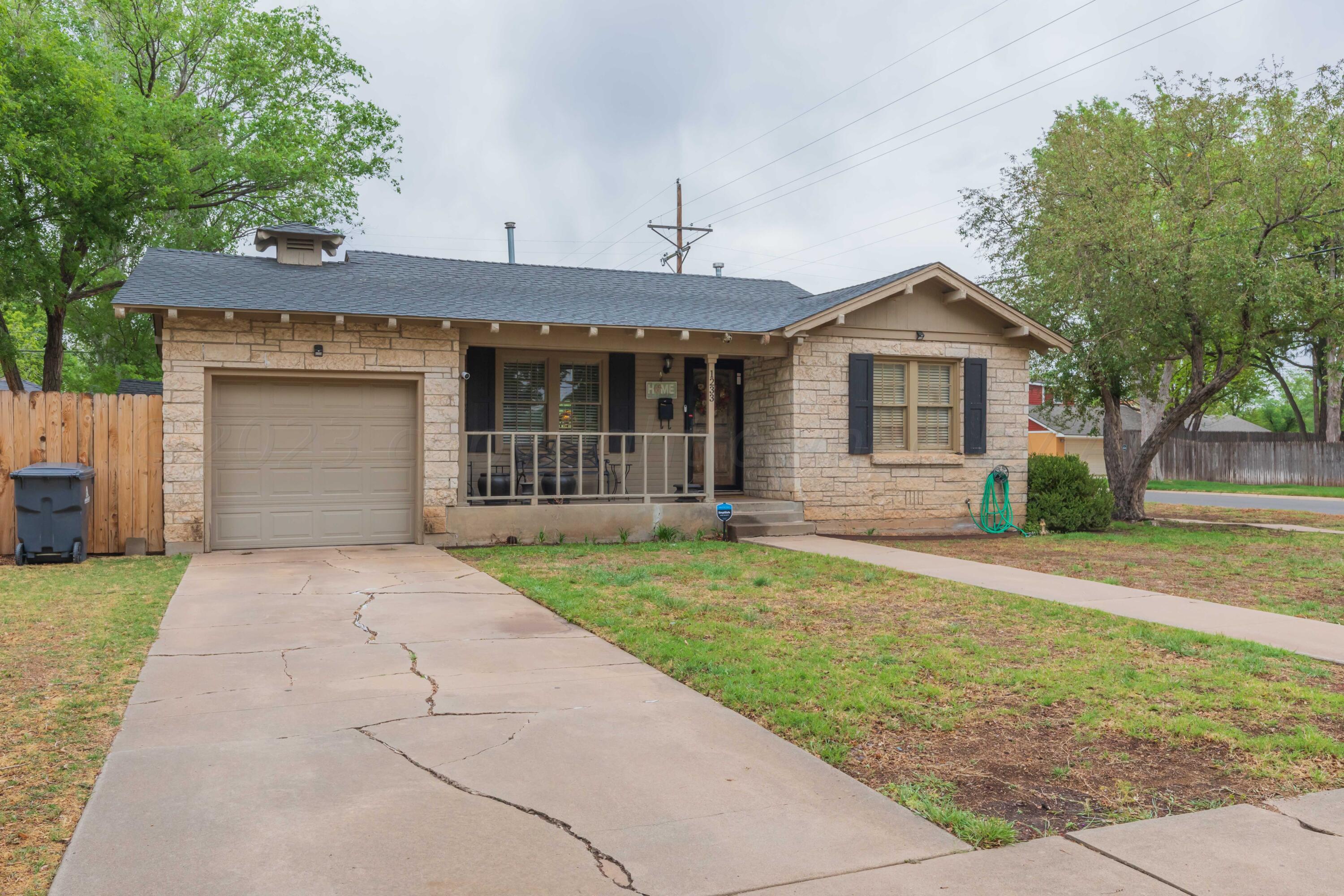 1233 South Austin Street Amarillo, TX 79102 - Photo 1 of 26 FRONT VIEW 1