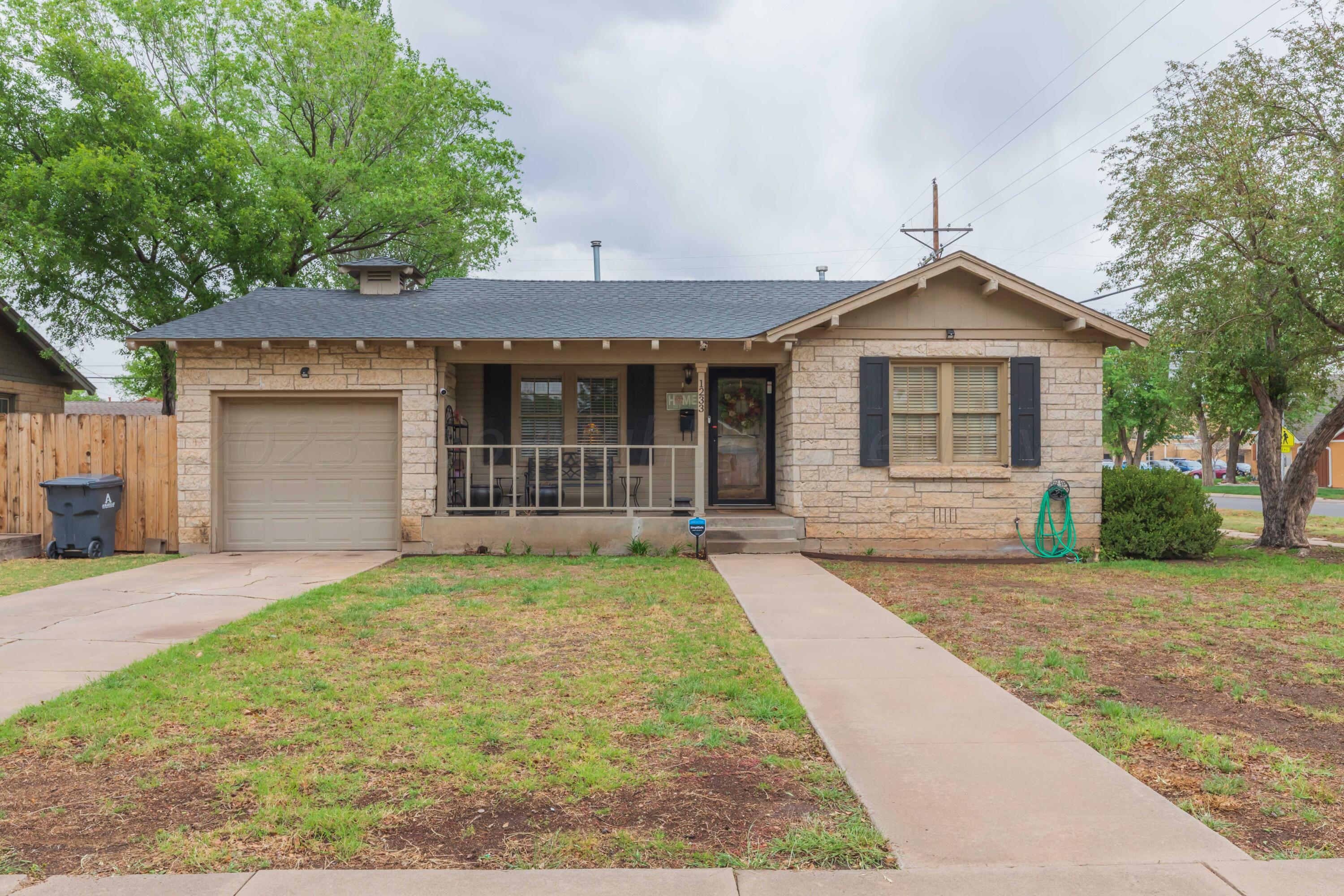 1233 South Austin Street Amarillo, TX 79102 - Photo 2 of 26 FRONT VIEW 2