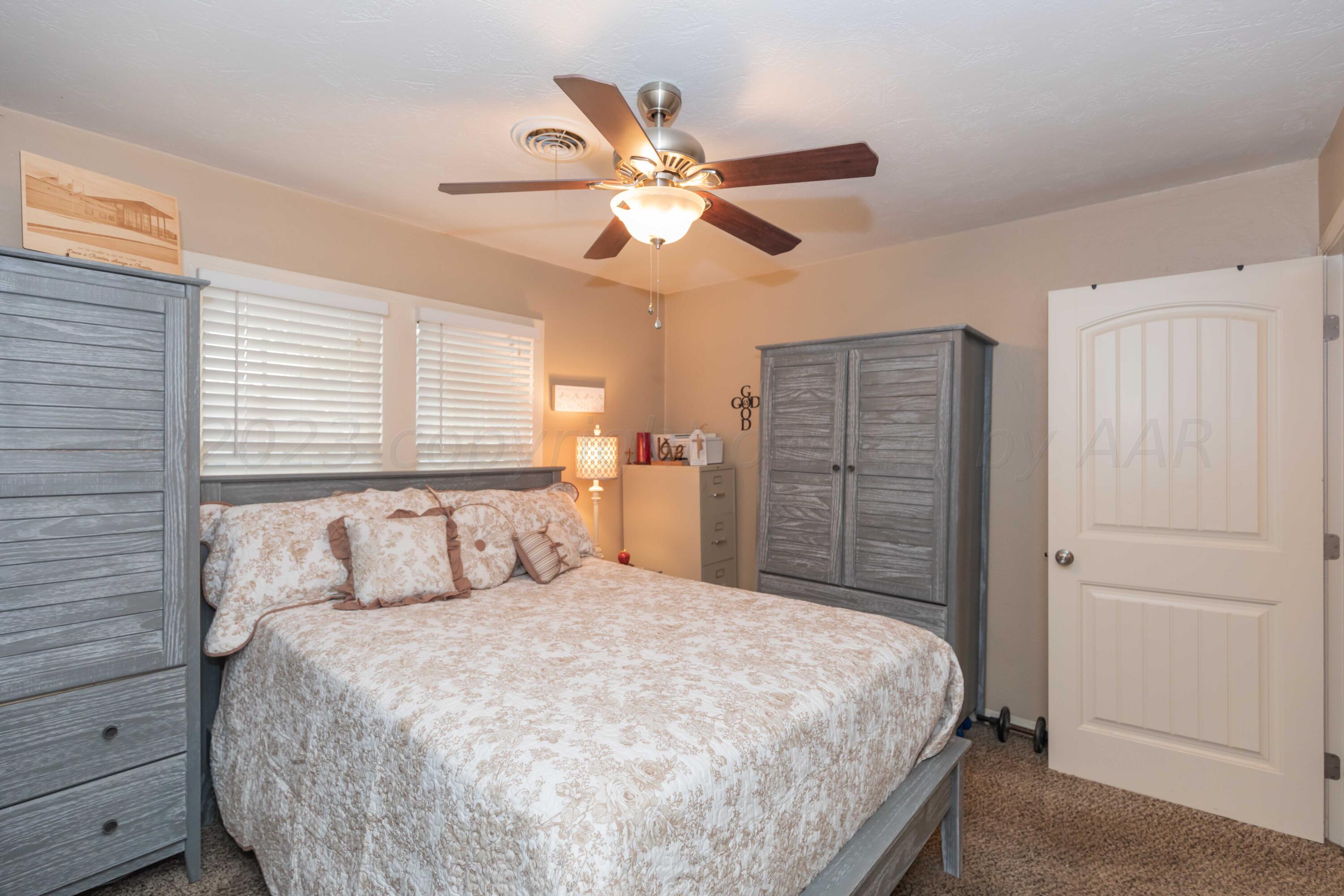 1233 South Austin Street Amarillo, TX 79102 - Photo 21 of 26 BEDROOM 2 VIEW 2