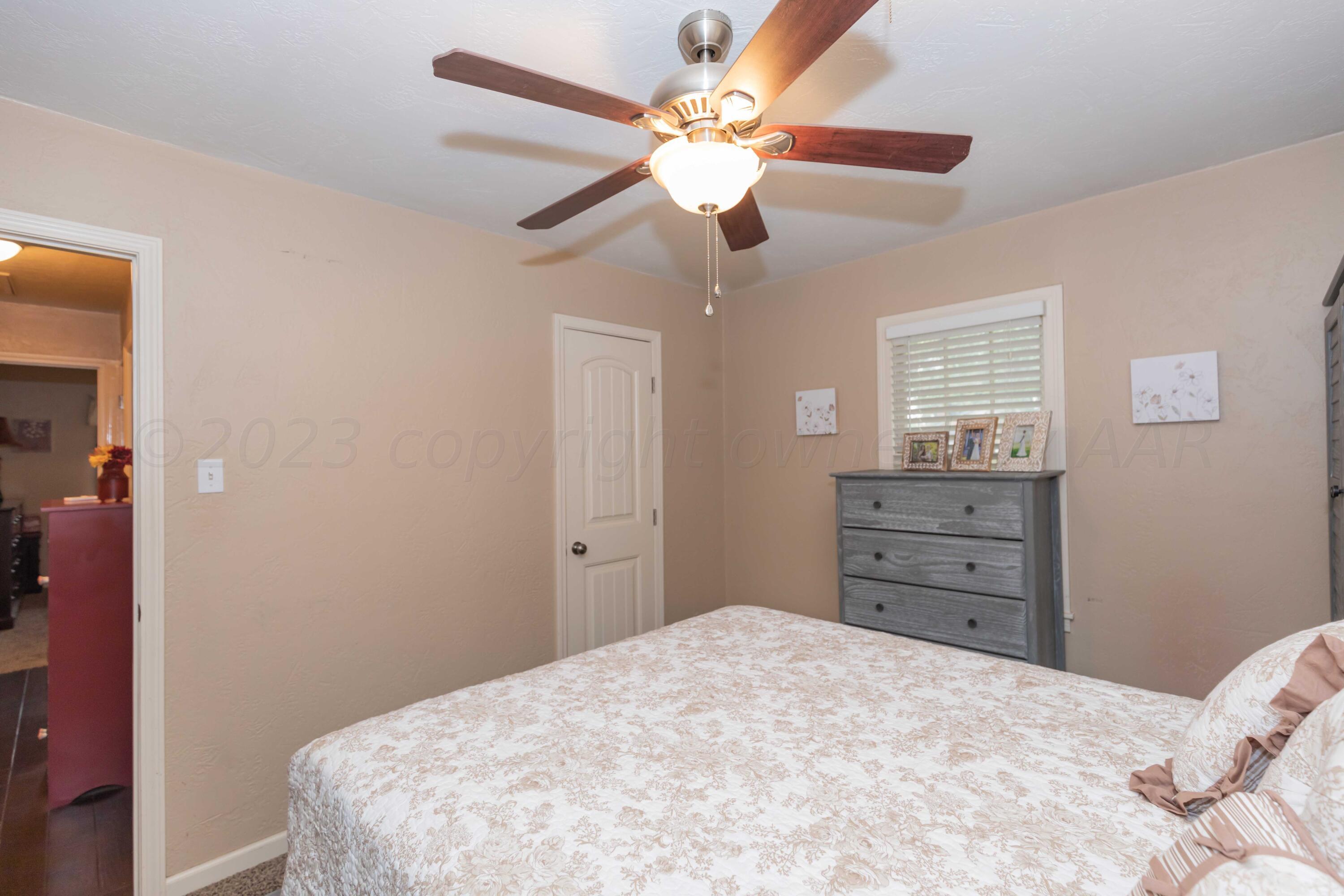 1233 South Austin Street Amarillo, TX 79102 - Photo 23 of 26 BEDROOM 2 VIEW 4