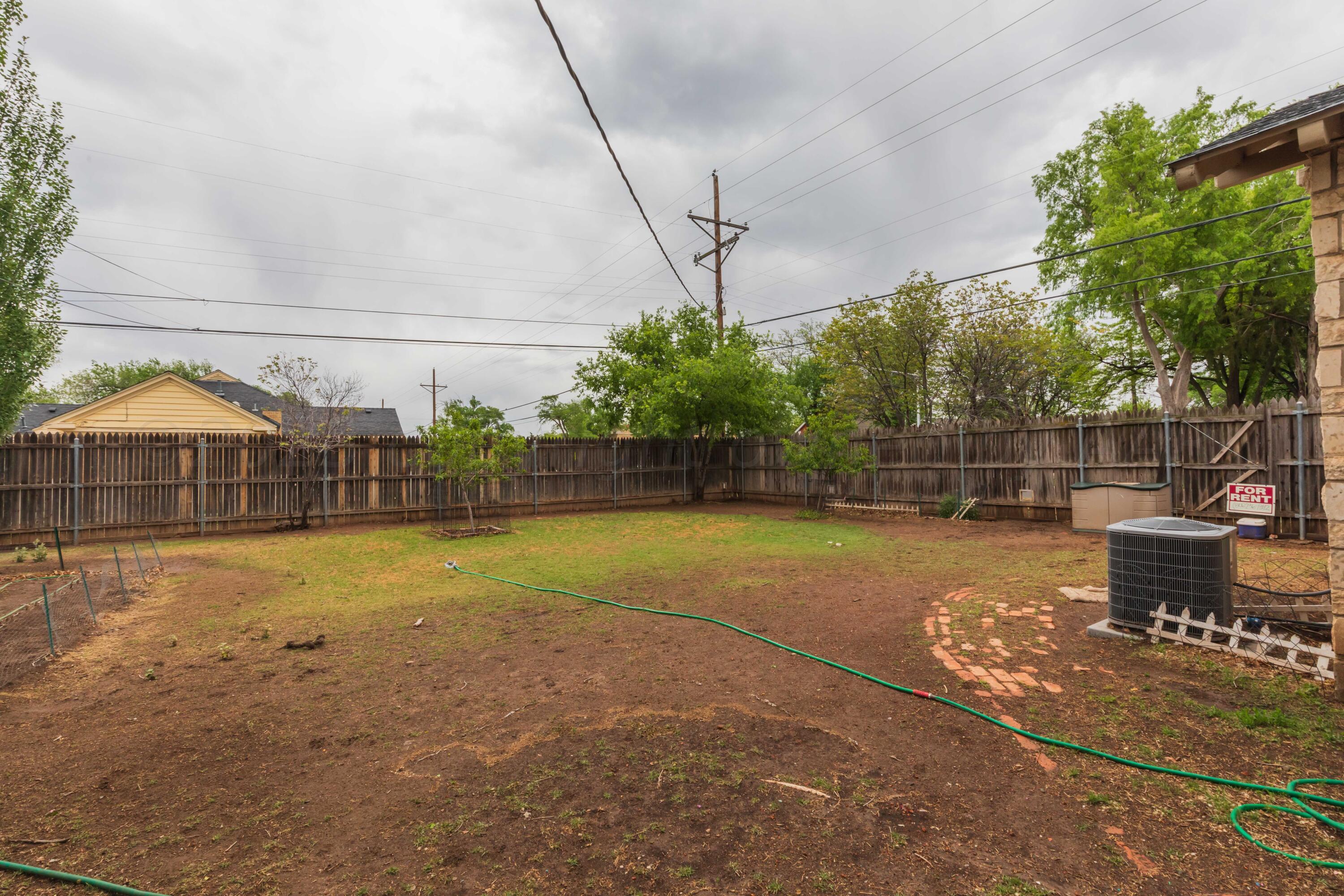 1233 South Austin Street Amarillo, TX 79102 - Photo 25 of 26 BACKYARD VIEW 1