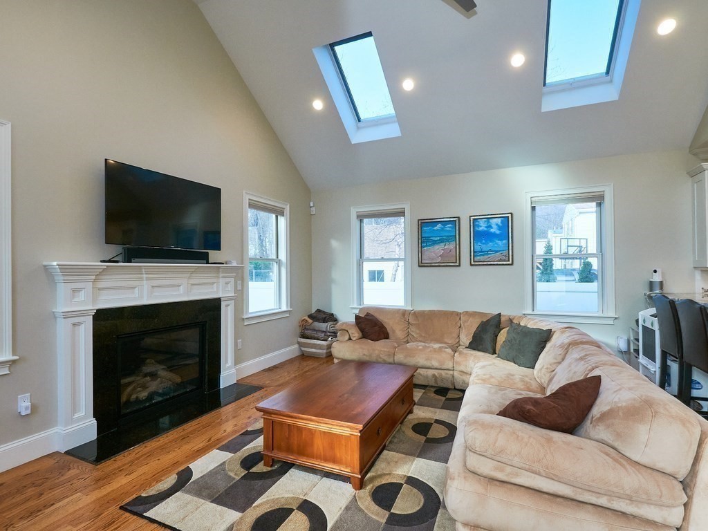 203 Winslow Road Newton, MA 02468 - Photo 6 of 29 Gallery Image 6