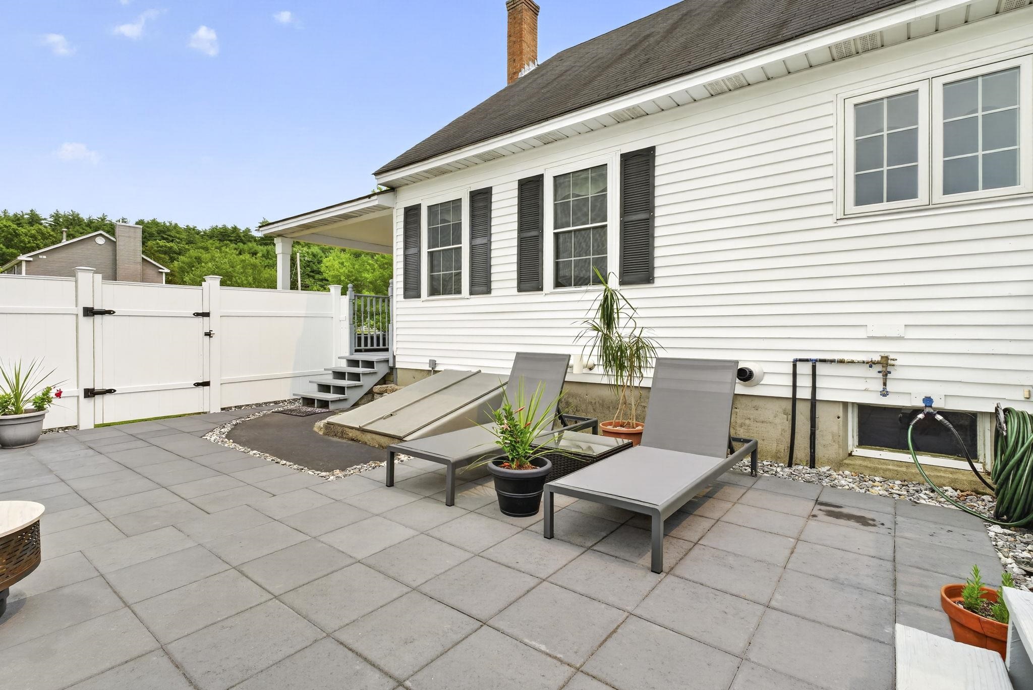 284 Corning Road Manchester, NH 03109 - Photo 38 of 49 Gallery Image 38