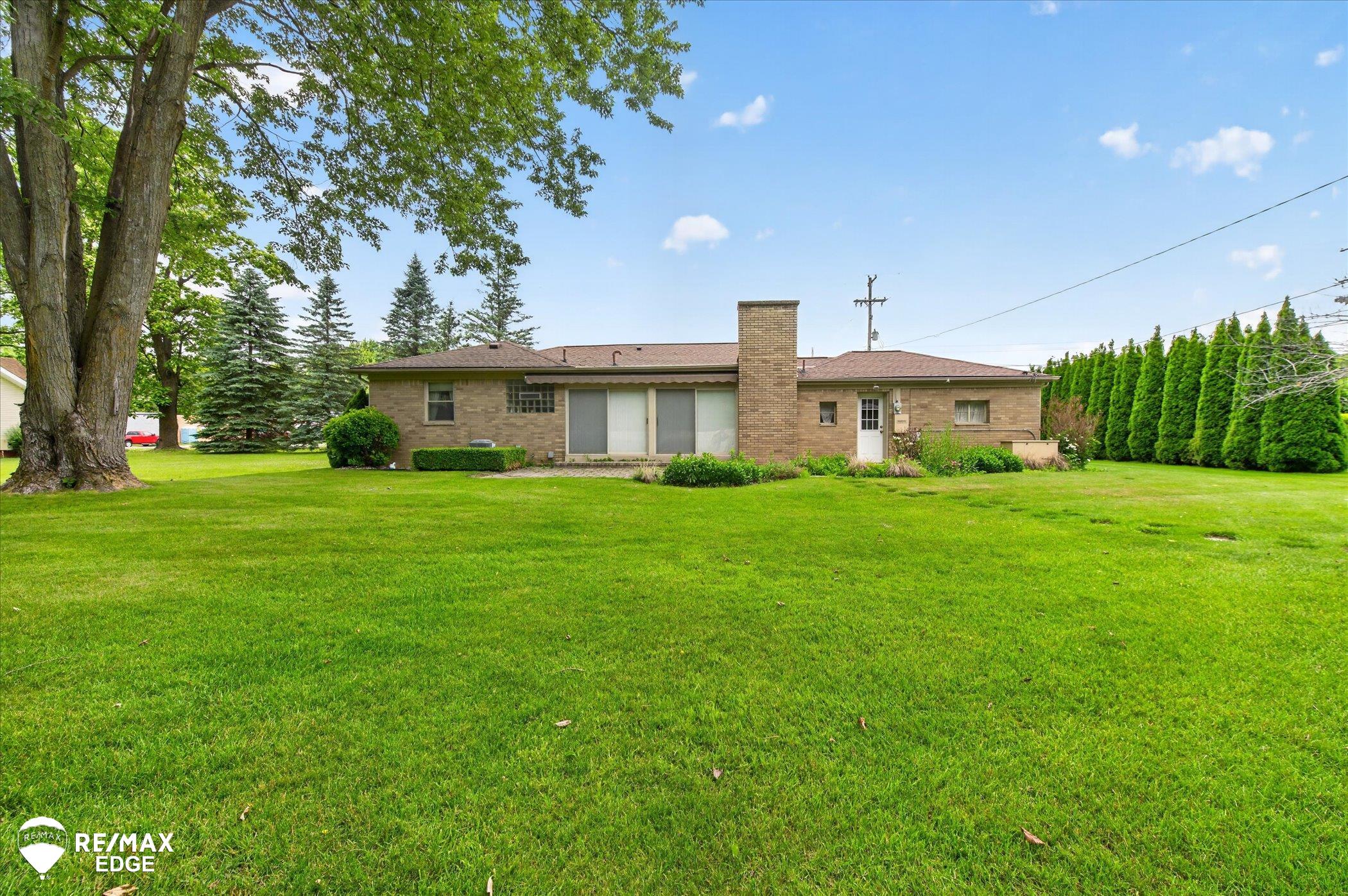 10048 East Coldwater Road Davison, MI 48423 - Photo 28 of 31