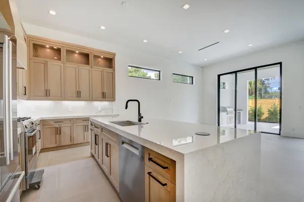 $10,500 | 901 Upland Road, West Palm Beach, FL 33401