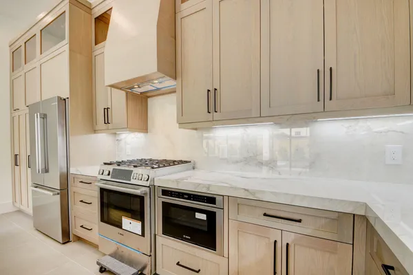 $10,500 | 901 Upland Road, West Palm Beach, FL 33401