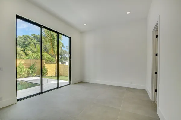 $10,500 | 901 Upland Road, West Palm Beach, FL 33401