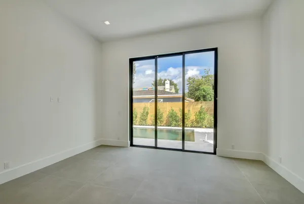 $10,500 | 901 Upland Road, West Palm Beach, FL 33401