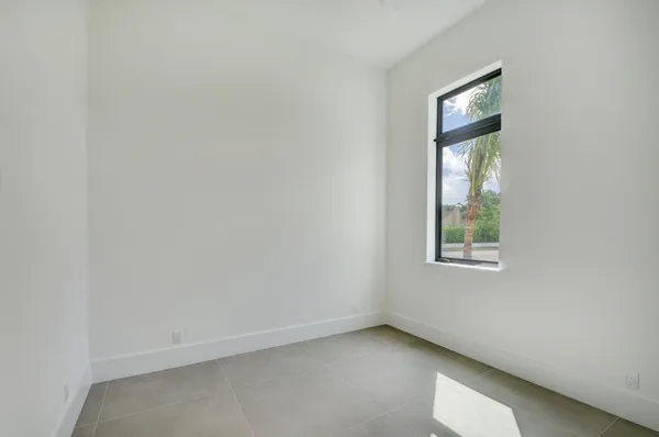 $10,500 | 901 Upland Road, West Palm Beach, FL 33401