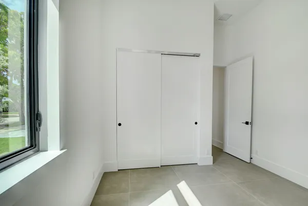 $10,500 | 901 Upland Road, West Palm Beach, FL 33401