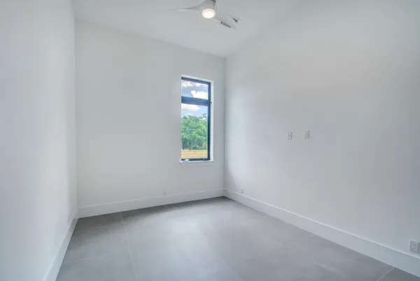 $10,500 | 901 Upland Road, West Palm Beach, FL 33401