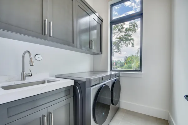 $10,500 | 901 Upland Road, West Palm Beach, FL 33401