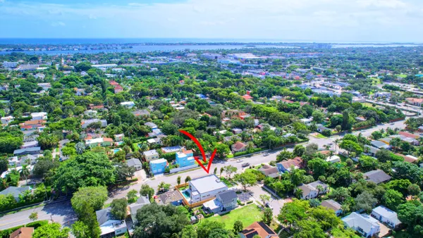 $10,500 | 901 Upland Road, West Palm Beach, FL 33401