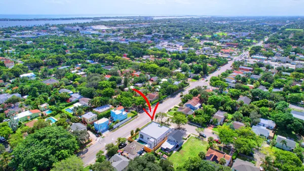 $10,500 | 901 Upland Road, West Palm Beach, FL 33401