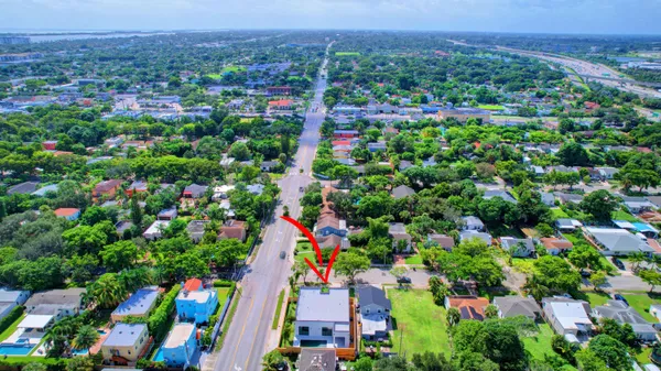 $10,500 | 901 Upland Road, West Palm Beach, FL 33401