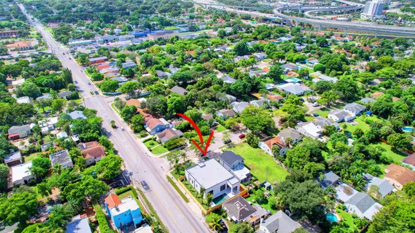 $10,500 | 901 Upland Road, West Palm Beach, FL 33401