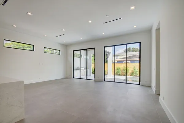 $10,500 | 901 Upland Road, West Palm Beach, FL 33401