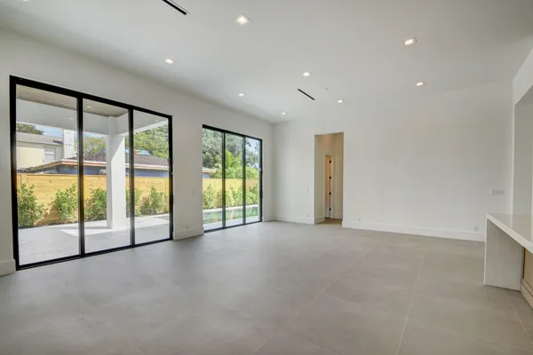 $10,500 | 901 Upland Road, West Palm Beach, FL 33401