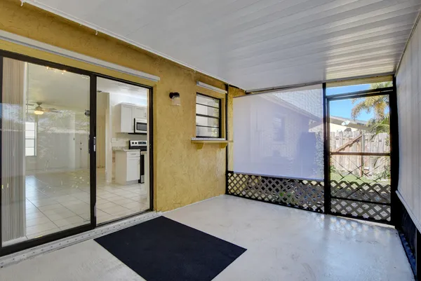 $2,400 | 12449 Westhampton Circle, Wellington, FL 33414