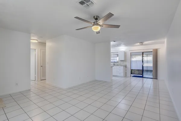 $2,400 | 12449 Westhampton Circle, Wellington, FL 33414