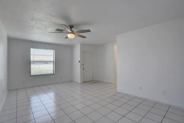 $2,400 | 12449 Westhampton Circle, Wellington, FL 33414