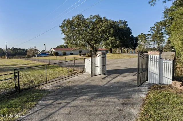 $488,800 | 113 Lucas Road, Sumrall, MS 39482